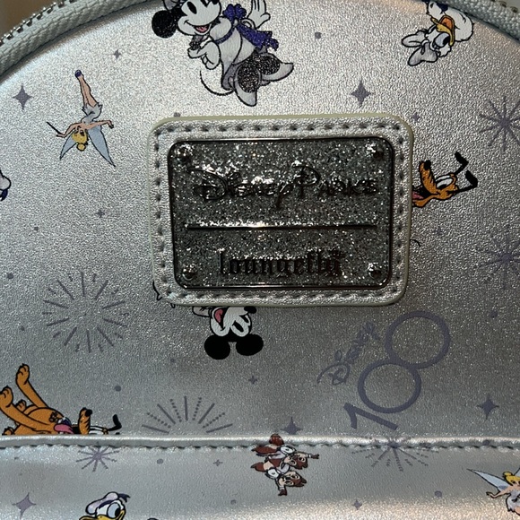 2023 Disney 100th Anniversary Silver Mickey & Friends Loungefly Backpack NWT - Picture 4 of 5